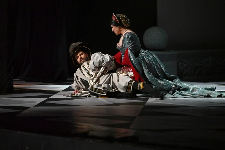 Операта "Ернани"  - постановка на Държавна опера - Русе